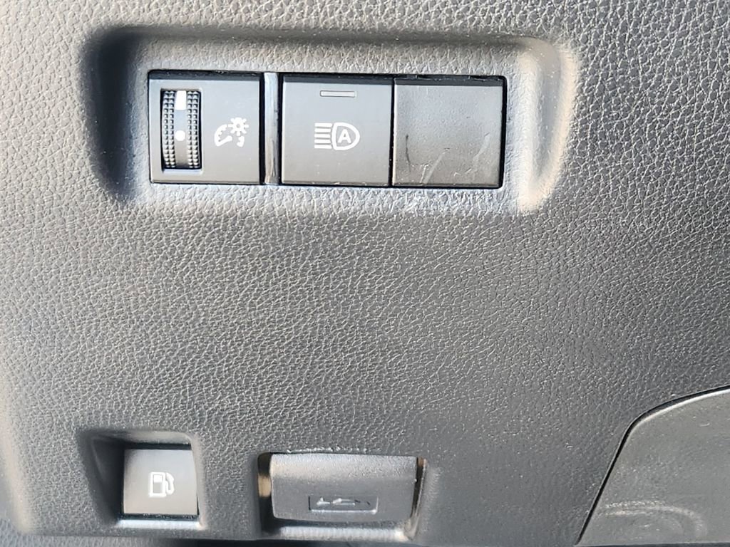 Used 2024 Toyota RAV4 XLE image 12