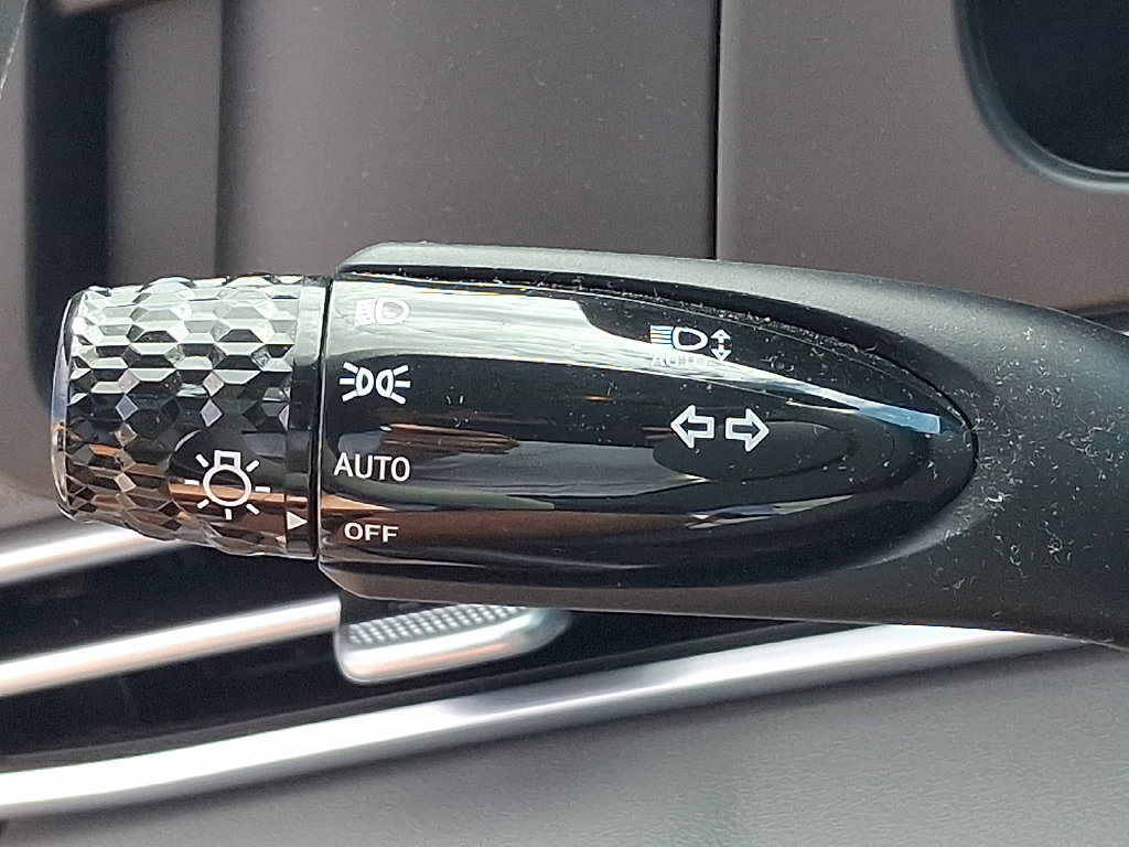 Used 2024 Hyundai Elantra SE FWD image 26