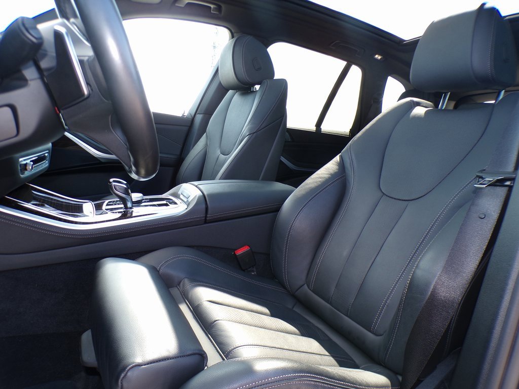 Used 2021 BMW X5 xDrive40i w/ M Sport Package image 13
