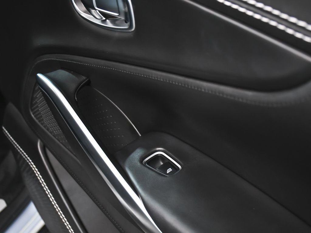 Used 2021 Aston Martin DBX image 15