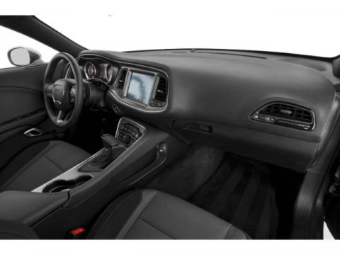 Used 2015 Dodge Challenger SXT image 38