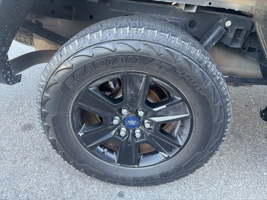 Used 2016 Ford F150 XLT w/ Equipment Group 302A Luxury image 11