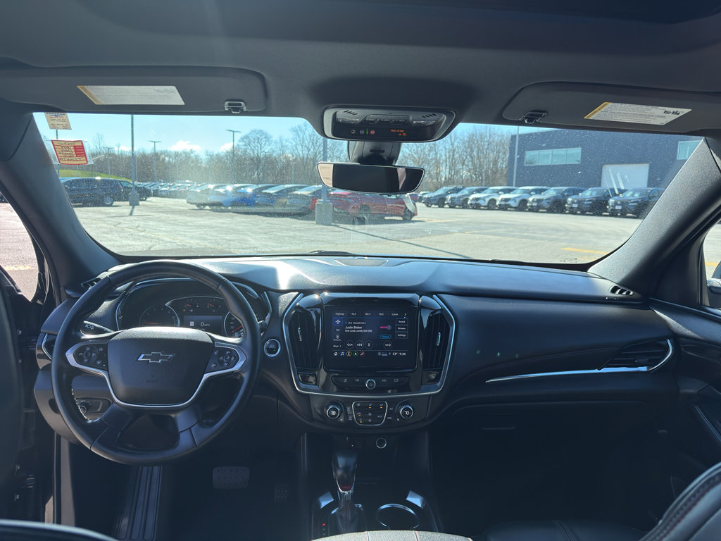 Used 2023 Chevrolet Traverse RS image 29