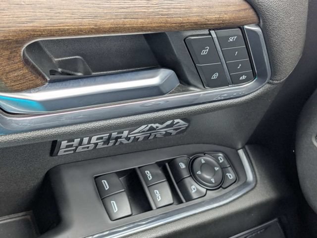 Used 2024 Chevrolet Silverado 1500 High Country w/ High Country Premium Package AWD/4WD image 24