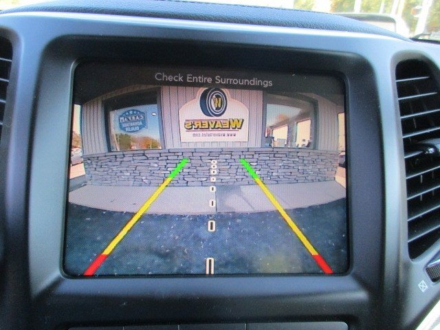 Used 2016 Jeep Cherokee Limited w/ Luxury Group AWD/4WD image 22