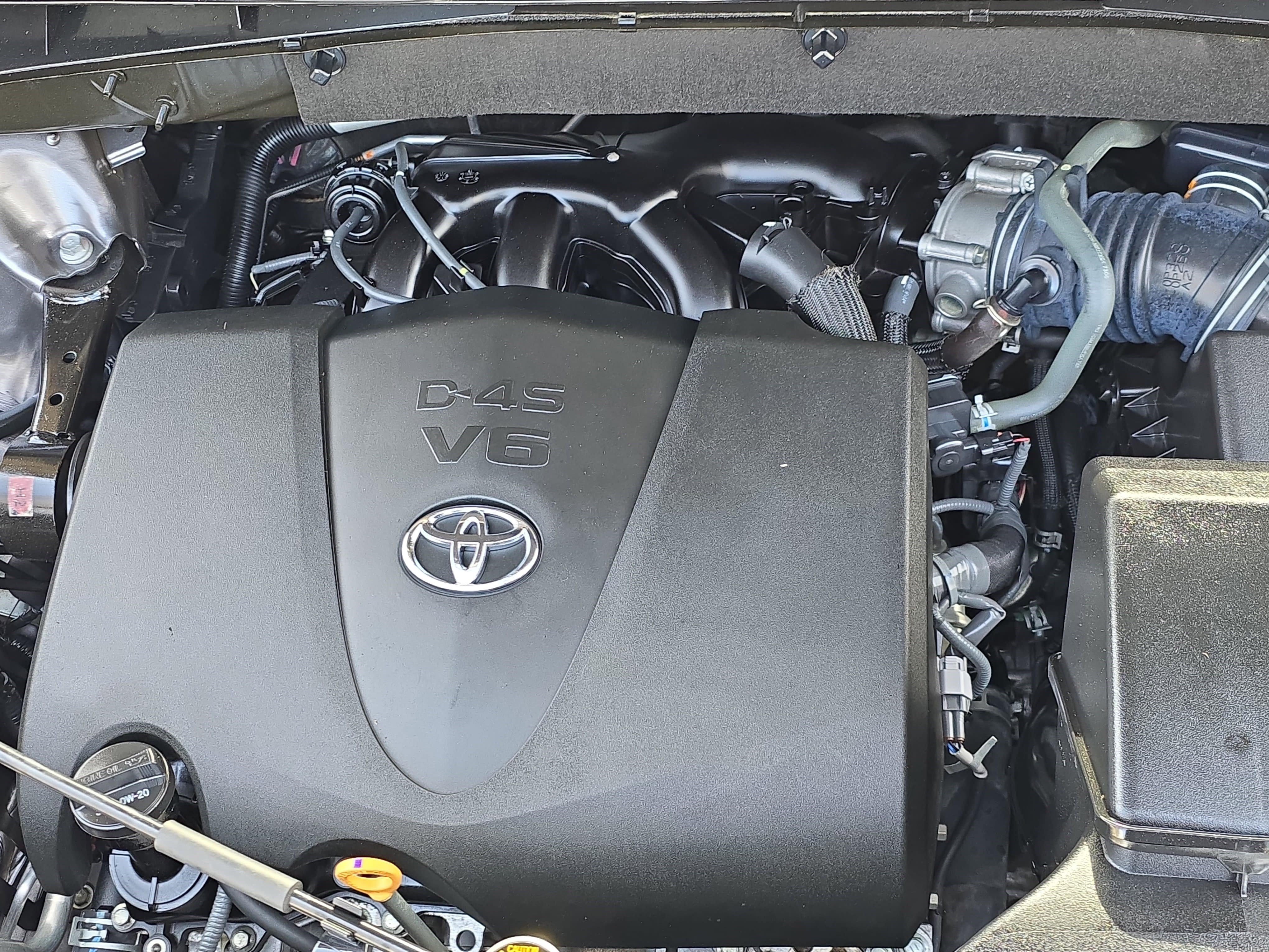 Used 2017 Toyota Highlander Limited image 32