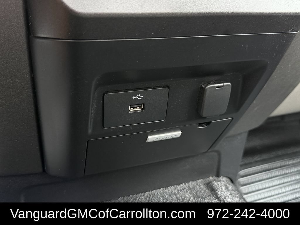 Used 2017 Ford F550 4x4 Regular Cab Super Duty image 19
