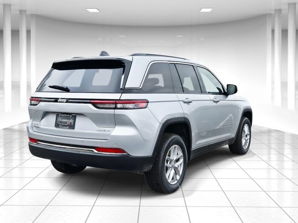 New 2026 Jeep Grand Cherokee Laredo X AWD/4WD image 3