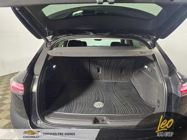 Used 2023 Buick Envision Avenir image 18