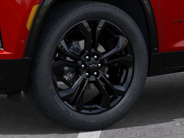New 2027 Chevrolet Traverse RS w/ LPO, Floor Liner Package FWD image 9