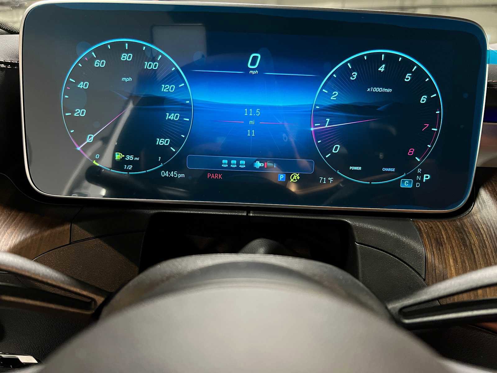 Used 2025 Mercedes-Benz C 300 4MATIC Sedan image 24