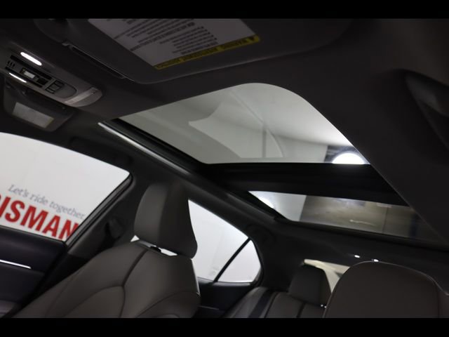 Used 2023 Toyota Camry XLE w/ Cold Weather Package image 29