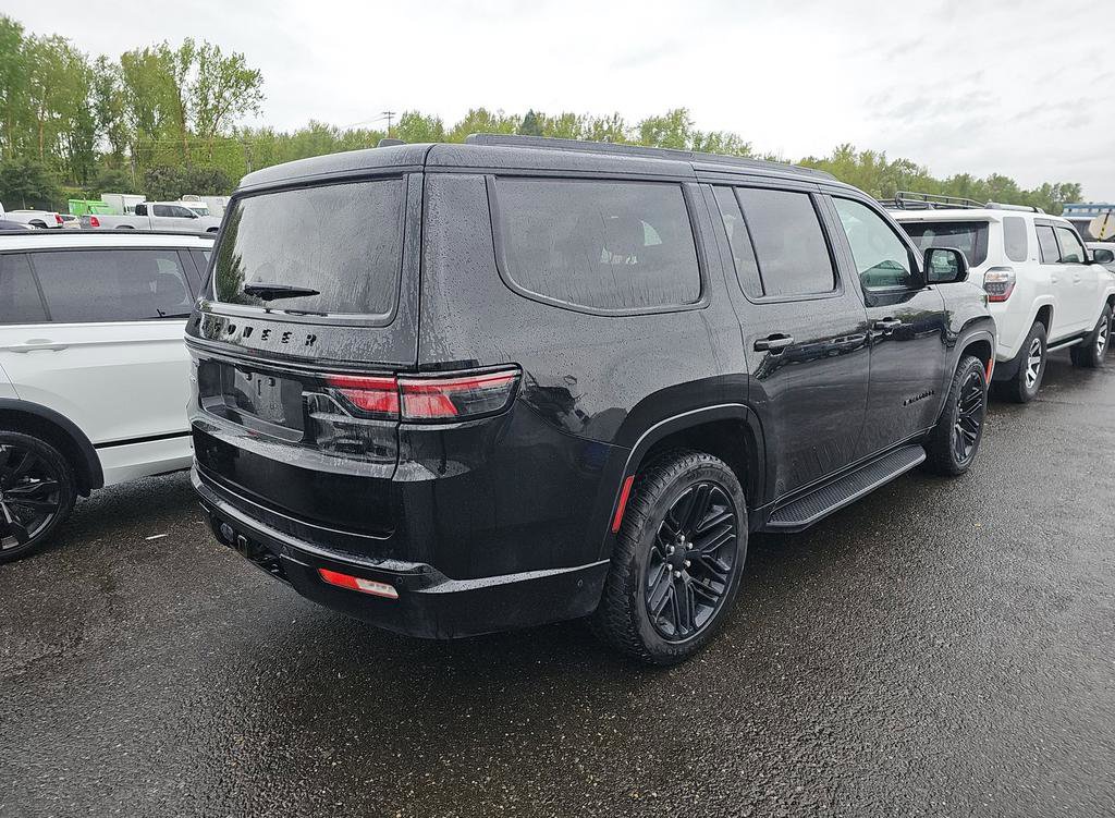 Used 2022 Jeep Wagoneer Series I AWD/4WD image 3