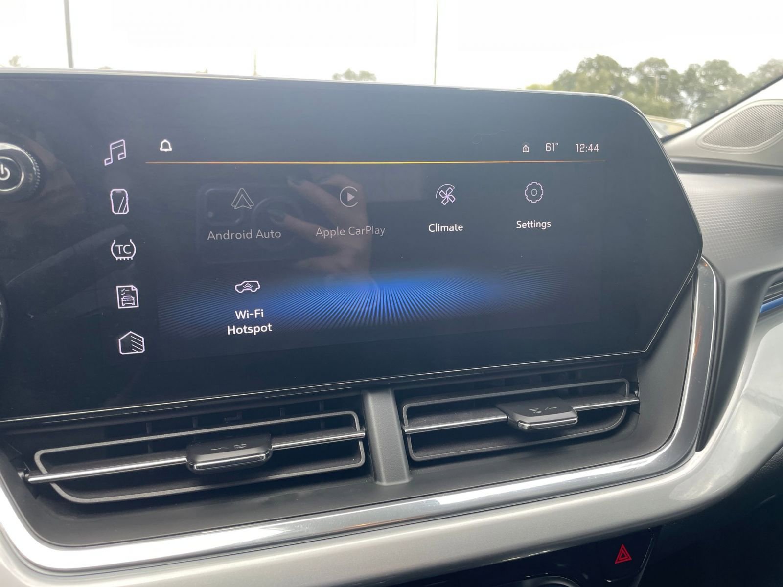 Used 2025 Chevrolet Trax LT image 21