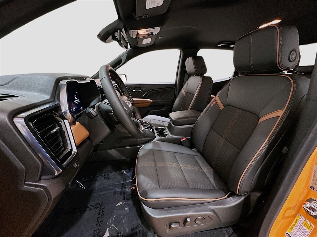 Used 2025 GMC Canyon AT4 image 22