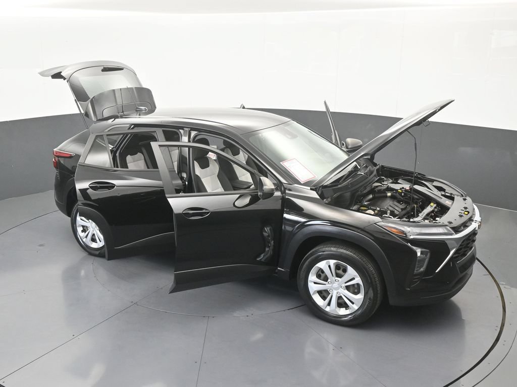 Used 2024 Chevrolet Trax LS FWD image 62