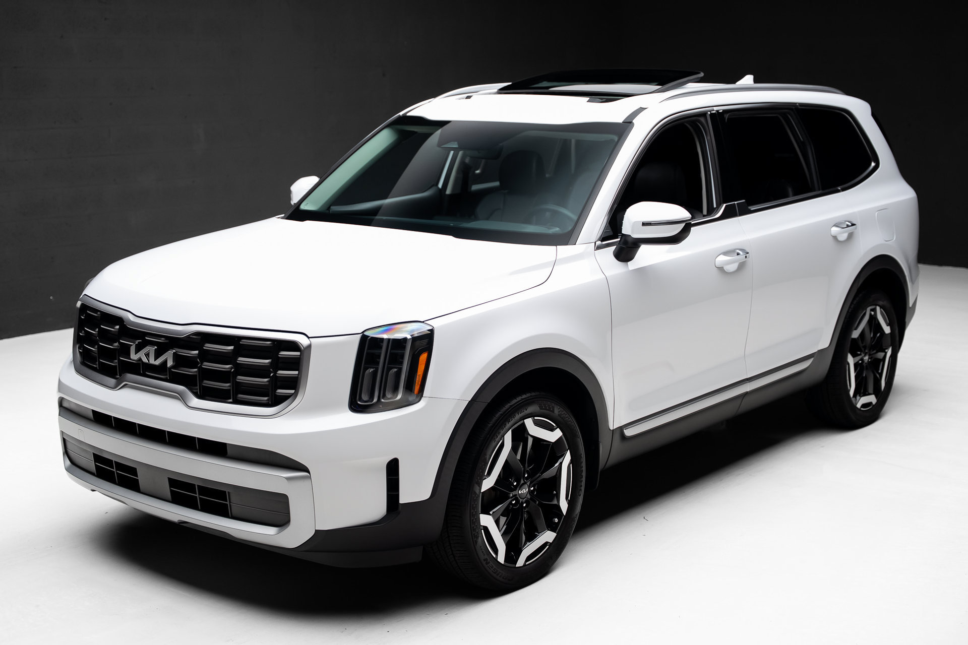 Used 2024 Kia Telluride S w/ S Sunroof Package FWD image 5