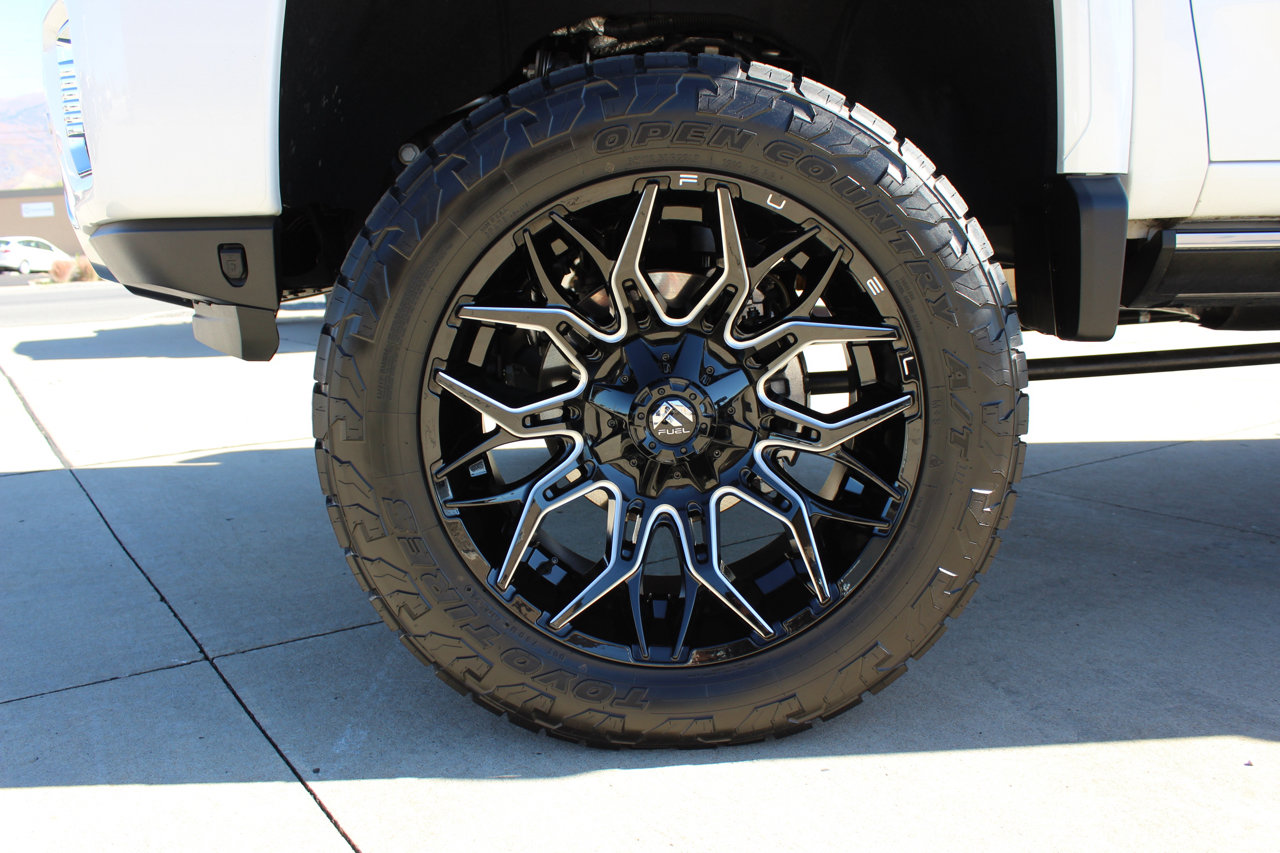 Used 2022 GMC Sierra 3500 Denali w/ Denali Ultimate Package image 37