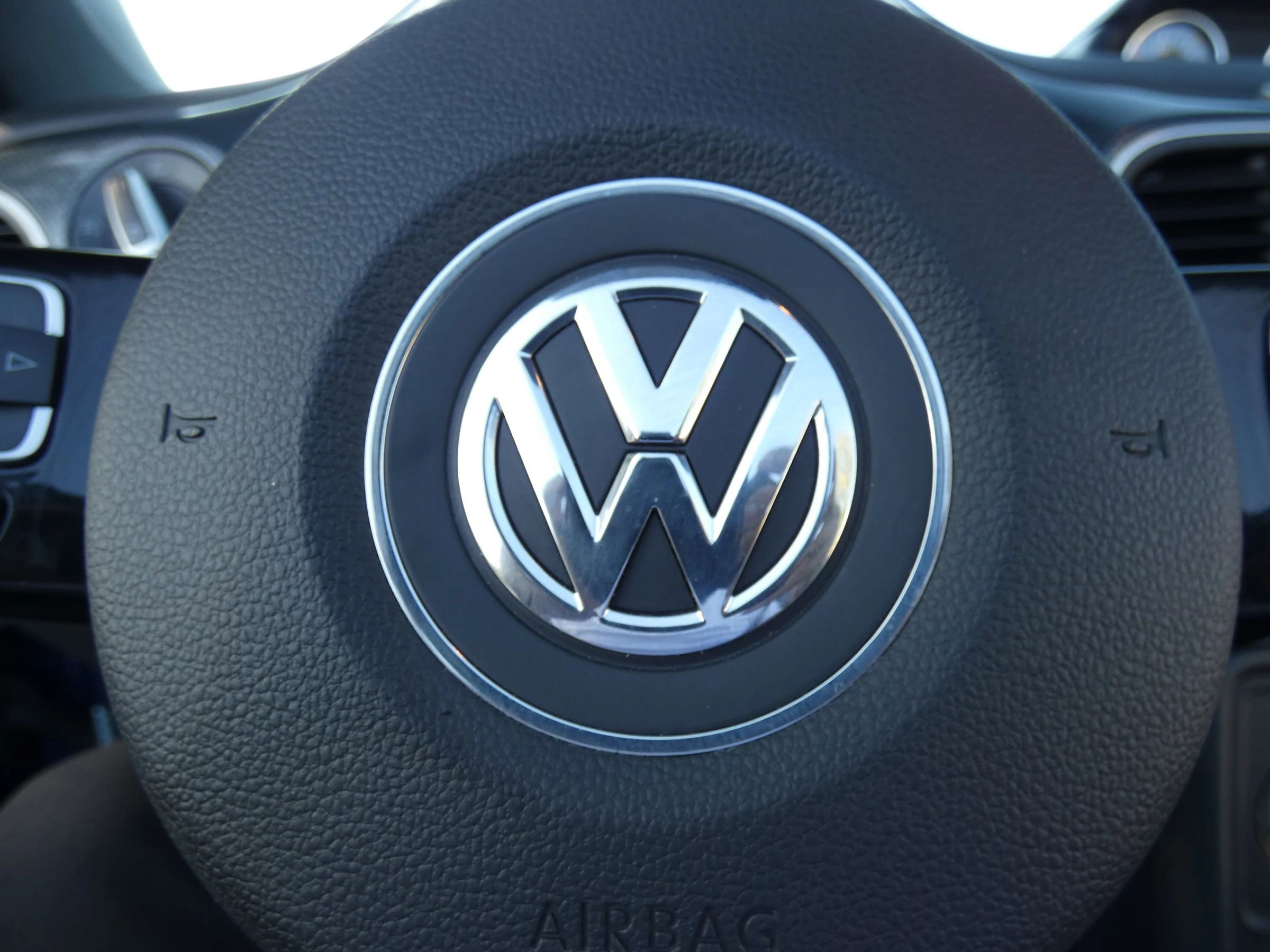 Used 2014 Volkswagen Beetle R-Line image 61