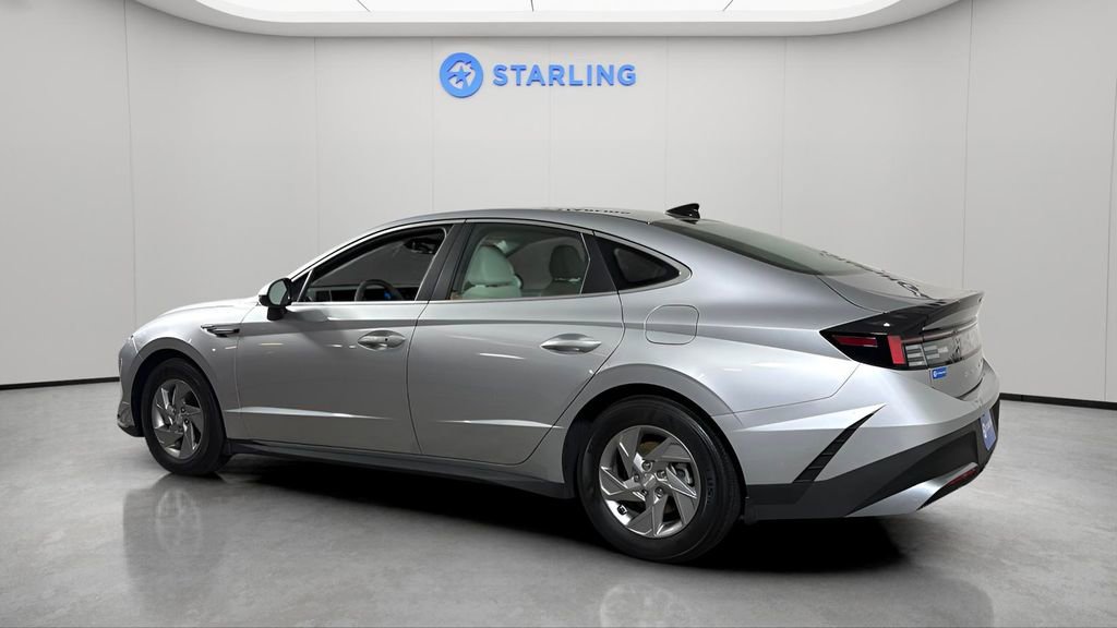 Used 2025 Hyundai Sonata SE image 5