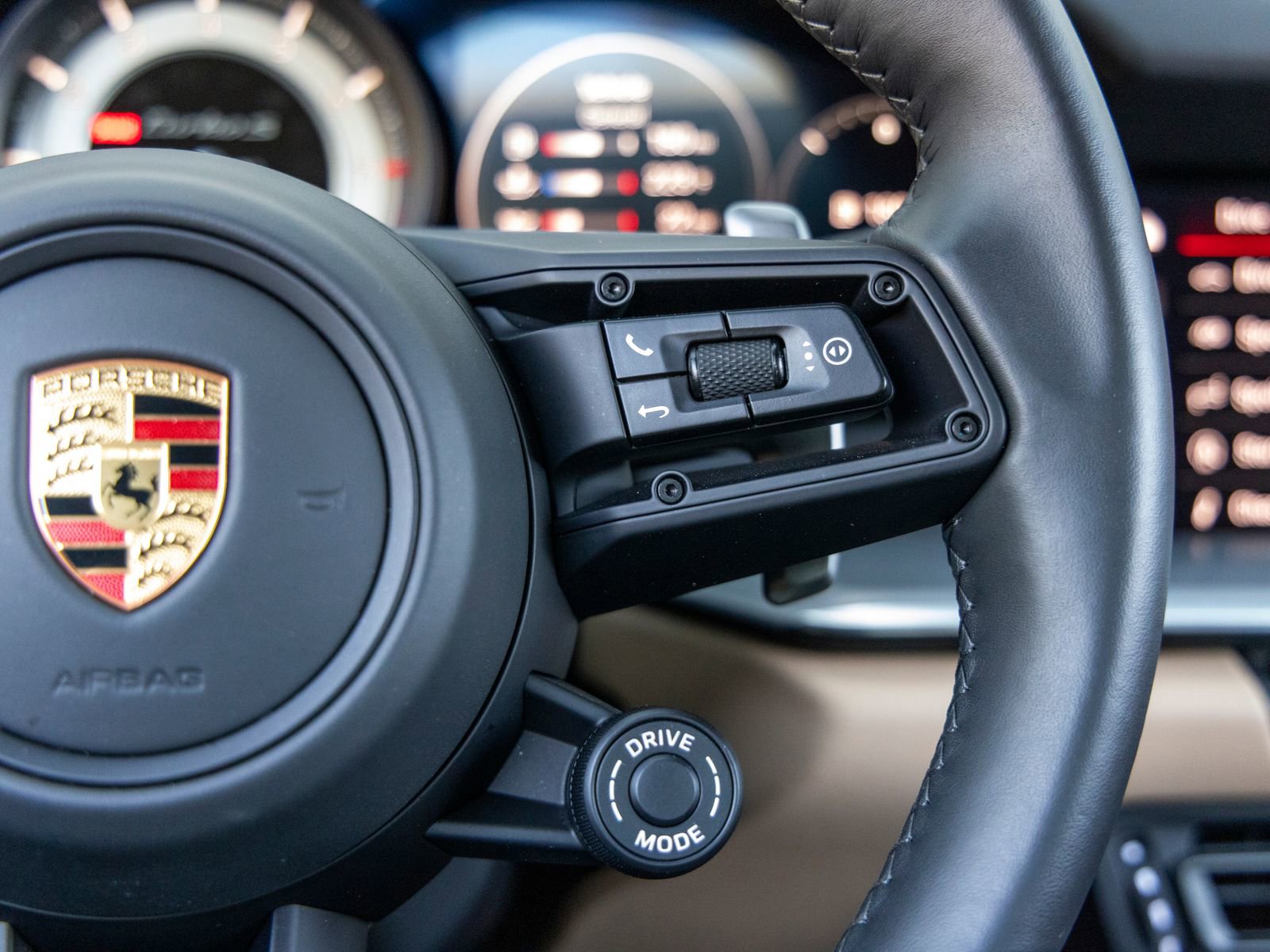 Used 2023 Porsche 911 Turbo S image 34