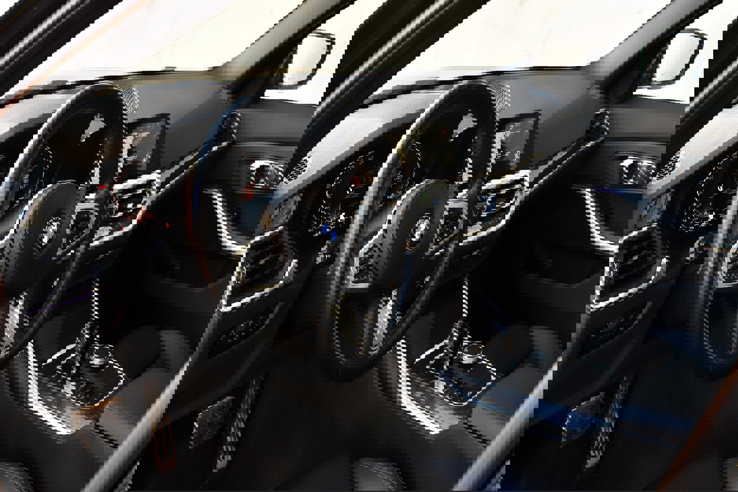 Used 2022 BMW 330i Sedan w/ M Sport Package image 19