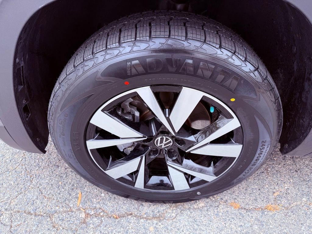 Used 2022 Volkswagen Atlas Cross Sport SE image 14