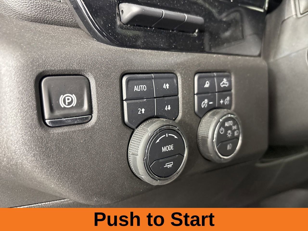 Used 2025 Chevrolet Silverado 1500 High Country w/ Technology Package image 9