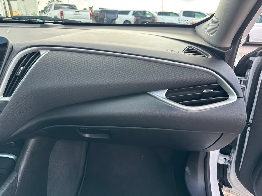 Used 2024 Chevrolet Malibu LT FWD image 16
