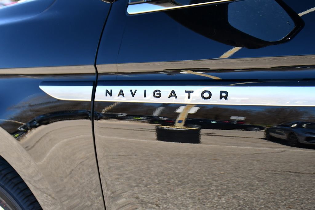 New 2026 Lincoln Navigator Reserve AWD/4WD image 48