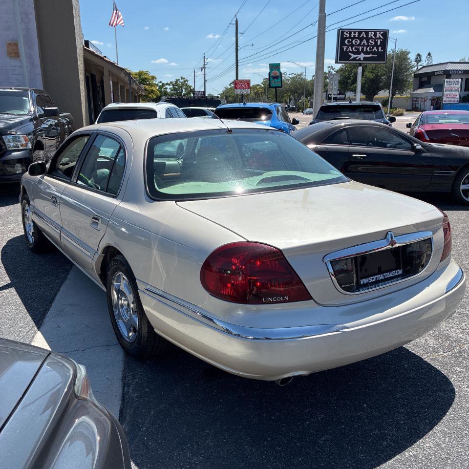 Used 1999 Lincoln Continental FWD image 4
