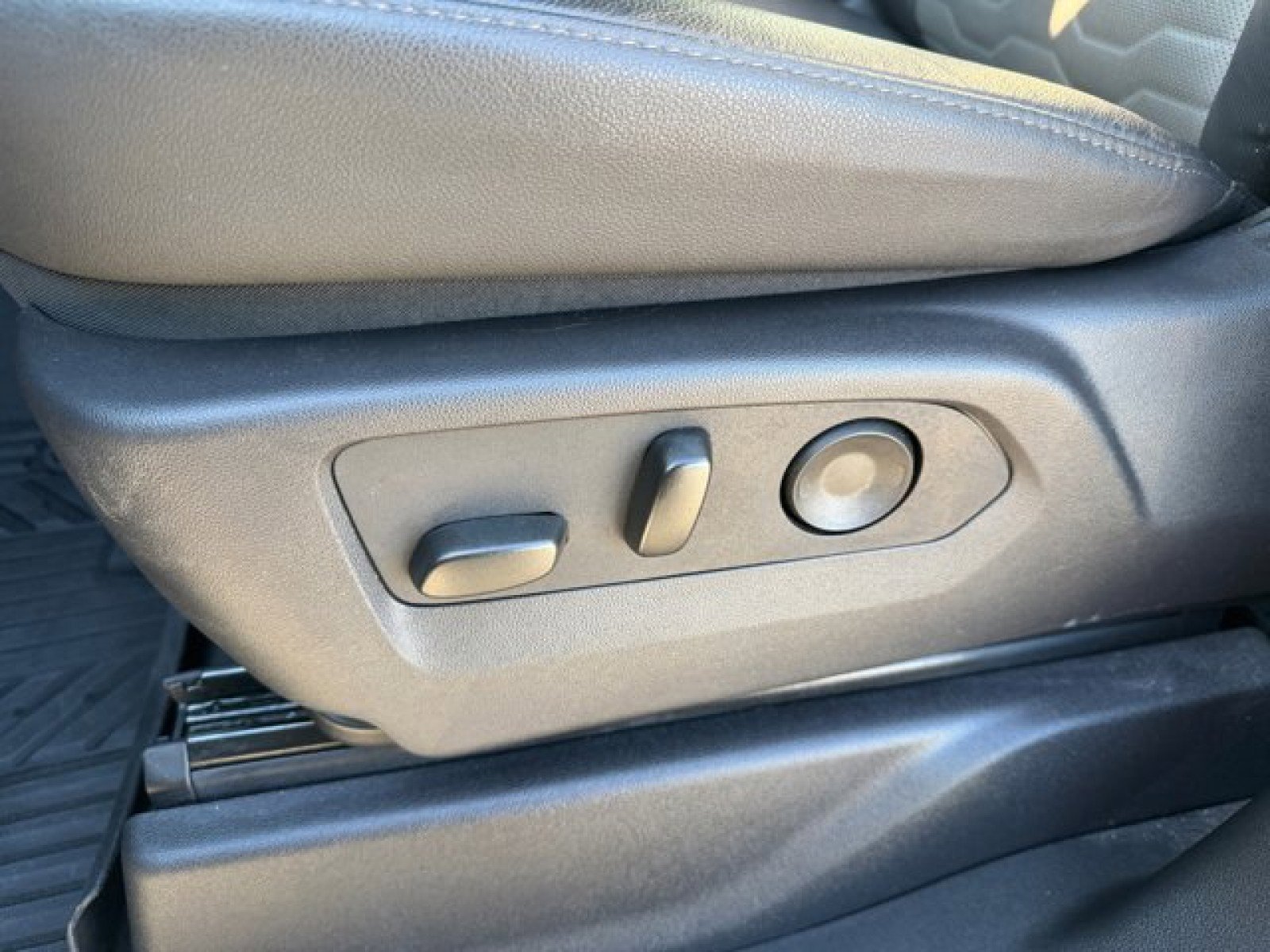 Used 2024 Chevrolet Silverado 1500 ZR2 w/ ZR2 Bison Edition AWD/4WD image 11