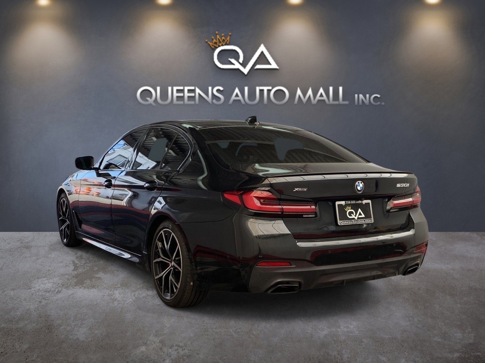 Used 2023 BMW 530i xDrive w/ M Sport Package AWD/4WD image 4