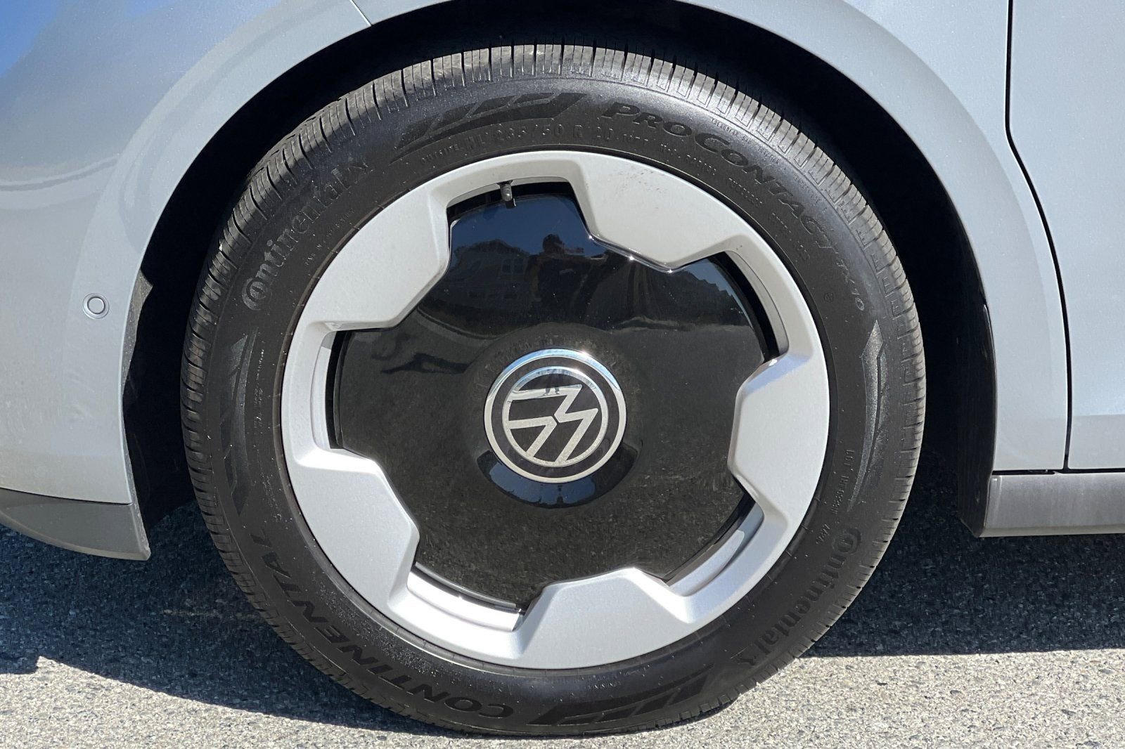New 2025 Volkswagen ID. Buzz Pro S RWD image 26