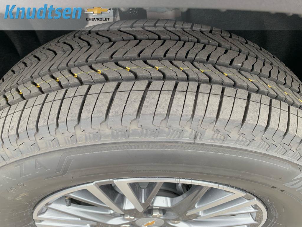New 2026 Chevrolet Traverse LT w/ Midnight/Sport Edition AWD/4WD image 10