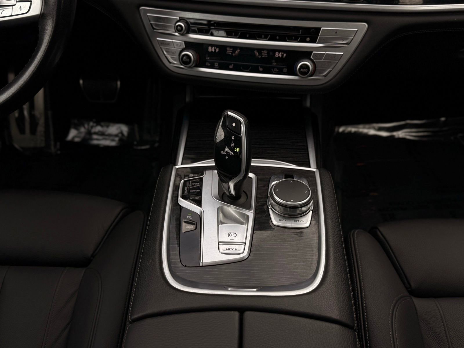 Used 2019 BMW 740i w/ M Sport Package image 33