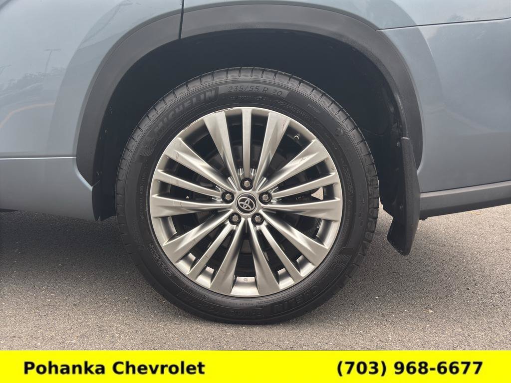 Used 2023 Toyota Highlander Platinum AWD/4WD image 30