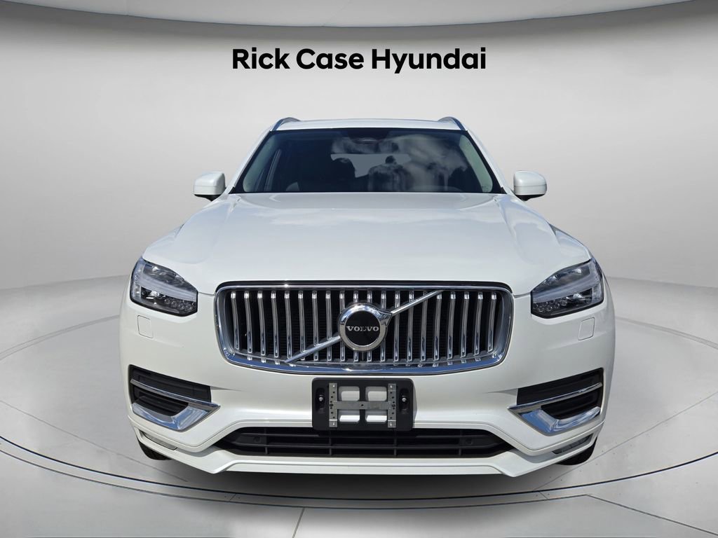 Used 2024 Volvo XC90 B5 Core image 5