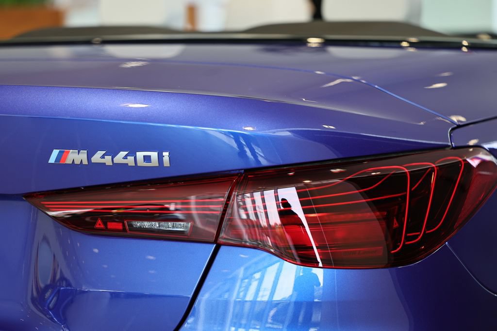 New 2027 BMW M440i Convertible w/ Premium Package RWD image 8