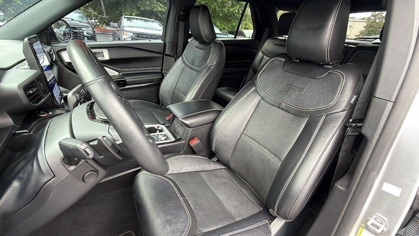 Used 2023 Ford Explorer ST w/ Equipment Group 401A AWD/4WD image 5
