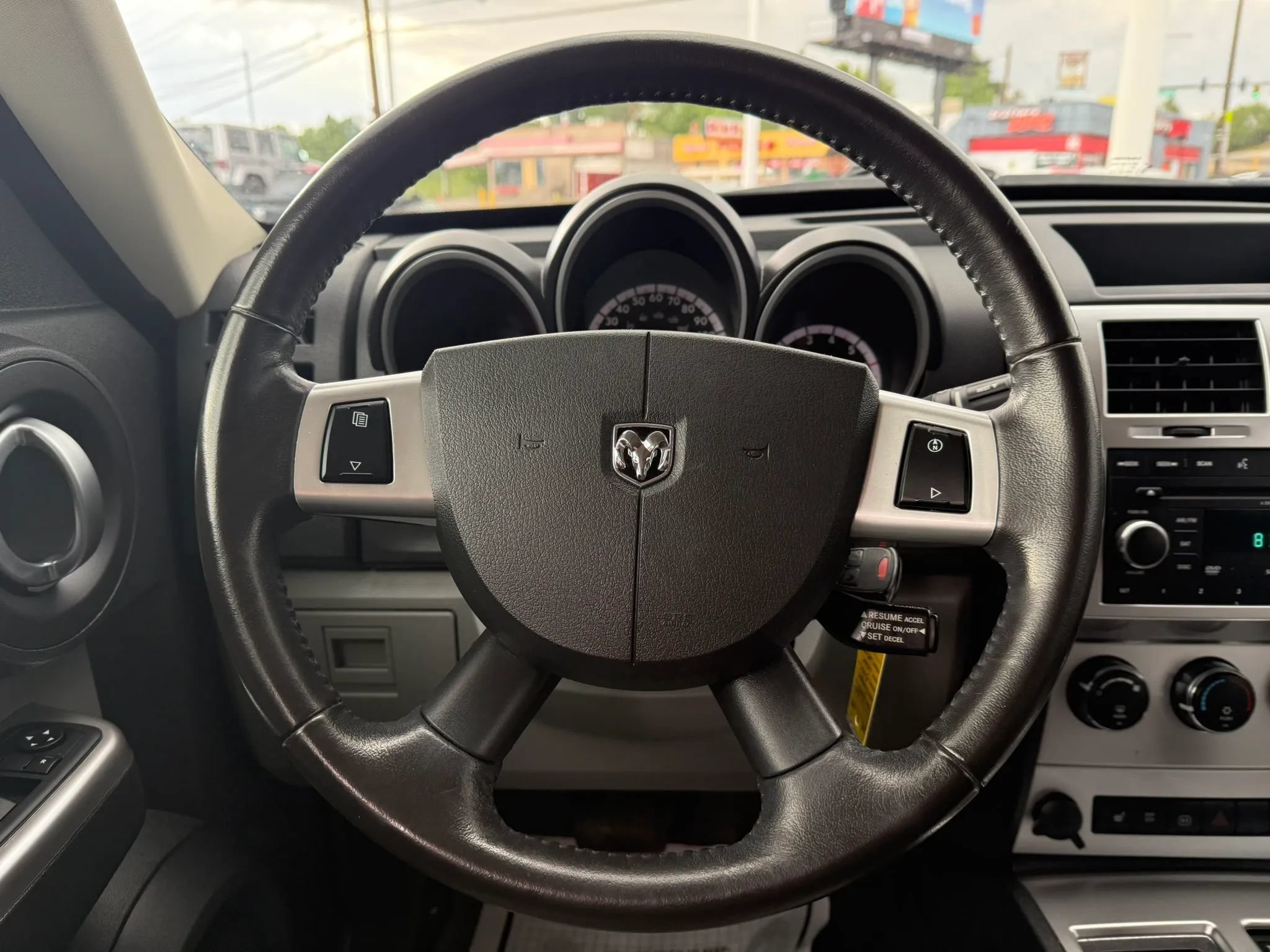 Used 2007 Dodge Nitro SLT AWD/4WD image 26