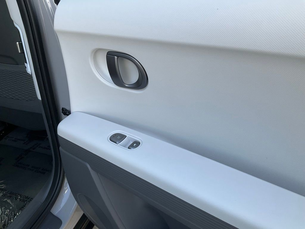 Used 2025 Hyundai Ioniq 5 SEL image 54