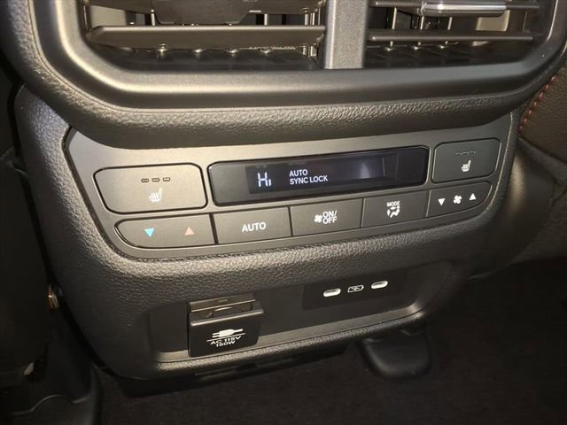 Used 2025 Honda Passport Black Edition image 12