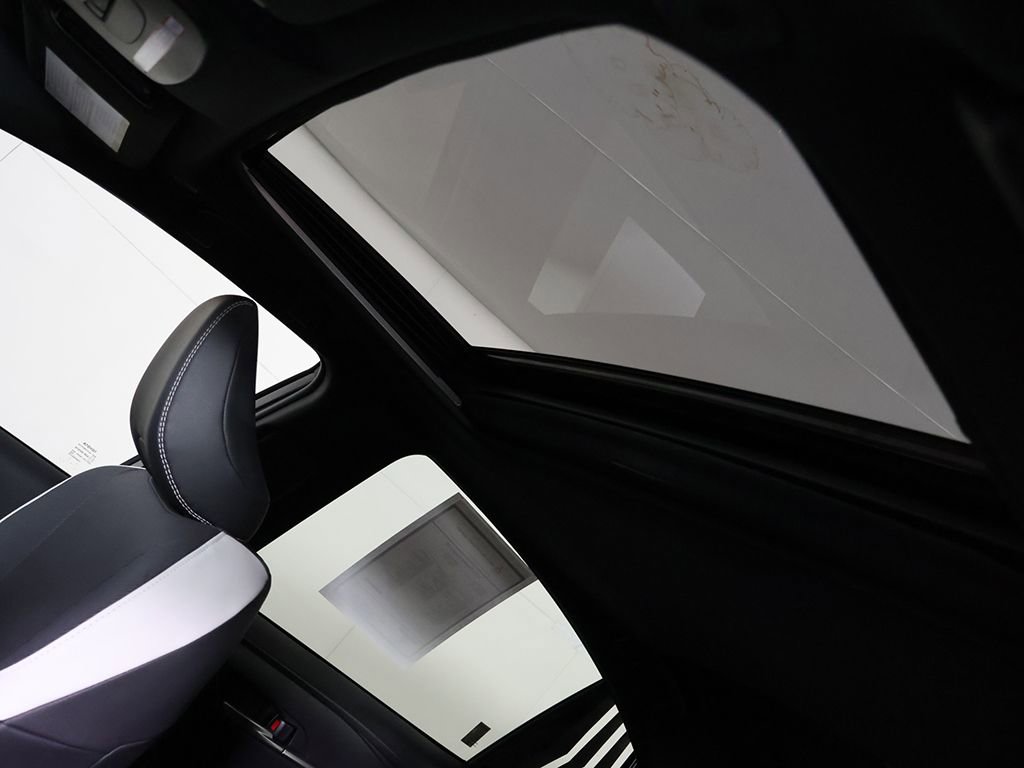 Used 2025 Toyota Camry SE FWD image 19