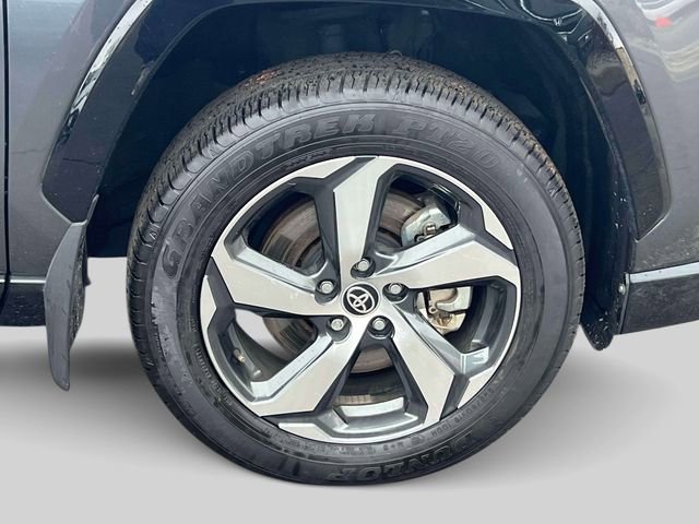 Certified 2025 Toyota RAV4 SE w/ Weather & Moonroof Package image 16