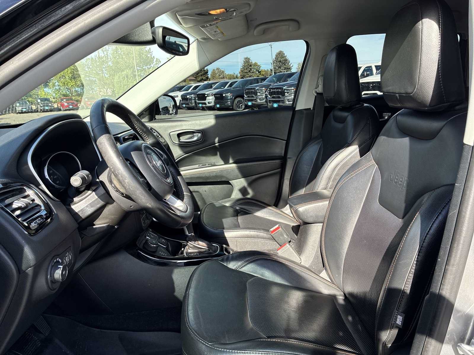 Used 2018 Jeep Compass Limited w/ Navigation Group AWD/4WD image 13
