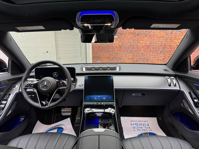 Used 2025 Mercedes-Benz S 500 S 500 image 12