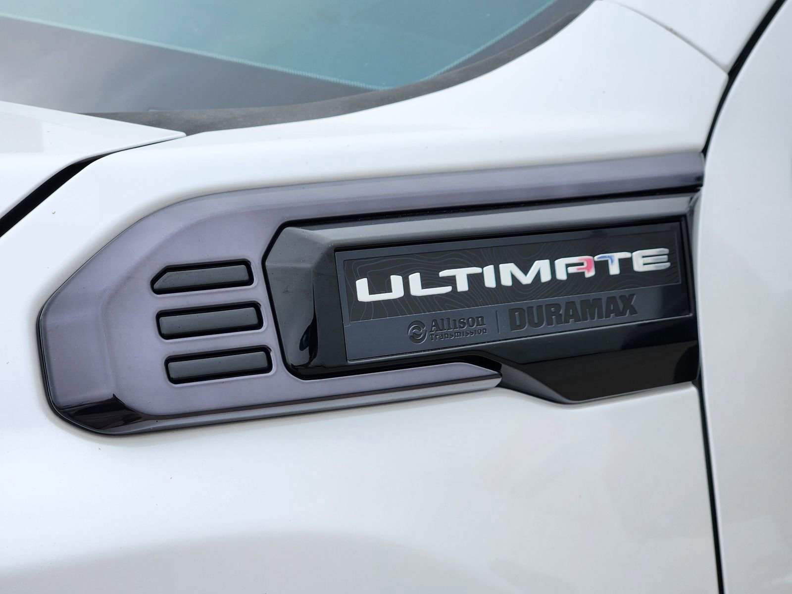 Used 2025 GMC Sierra 2500 Denali Ultimate image 13