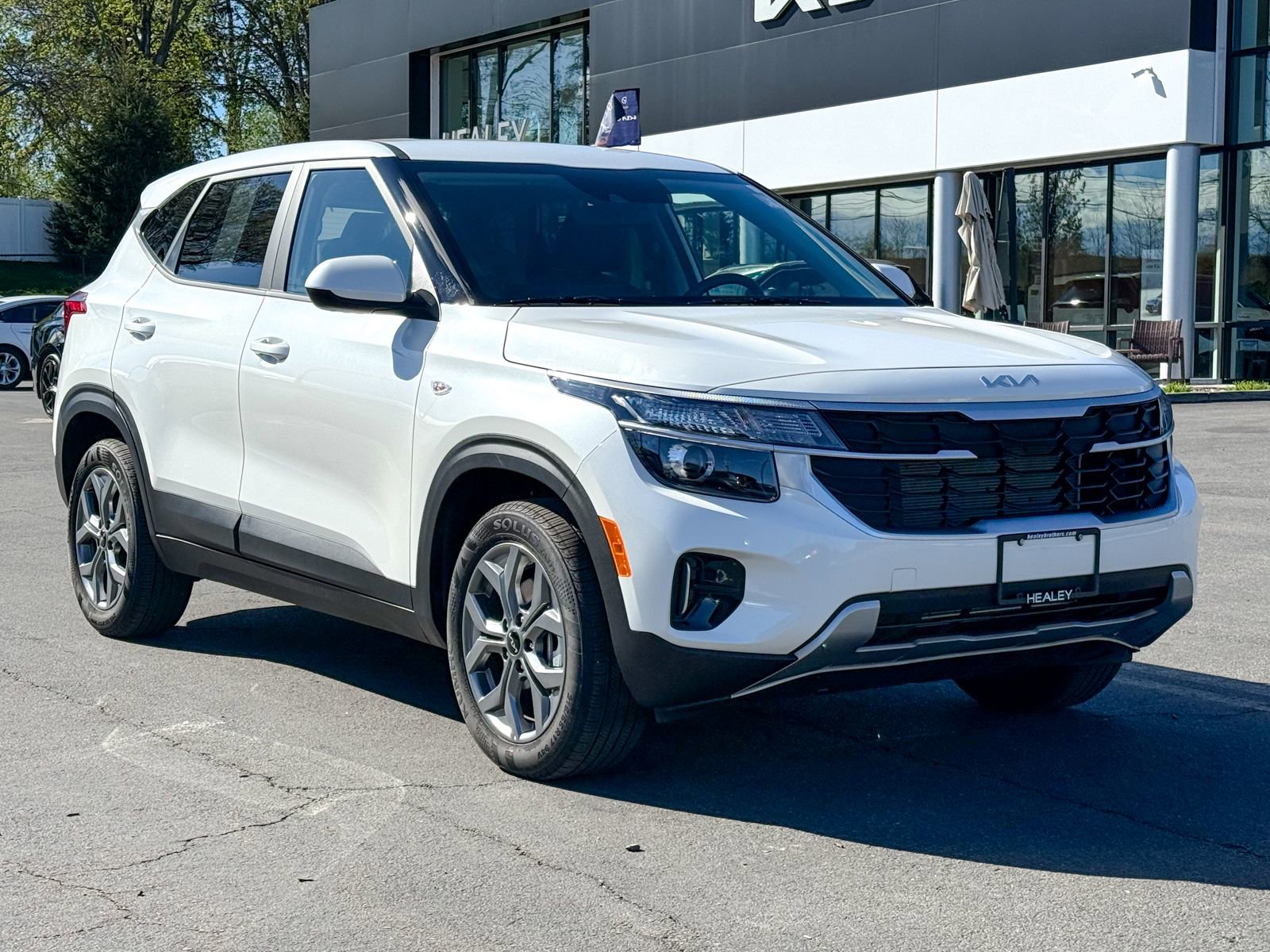 Certified 2025 Kia Seltos LX
