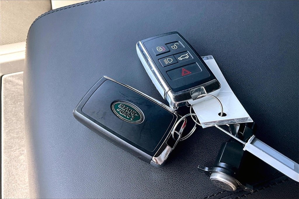 Certified 2025 Land Rover Defender 110 S image 10